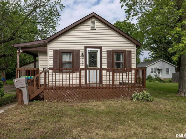 2607 47th St, Moline, IL 61265