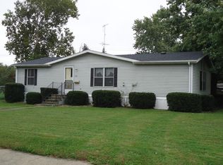 721 Pennsylvania Ave, Windsor, IL 61957