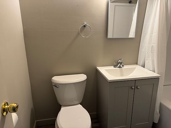 4th image of 401 W 6th Ave #9