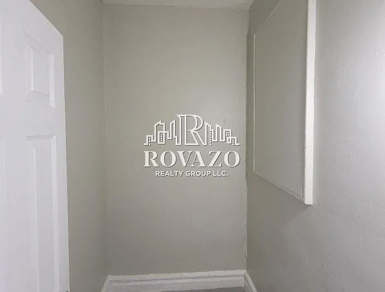 248 Nye Ave #5 — Photo 7