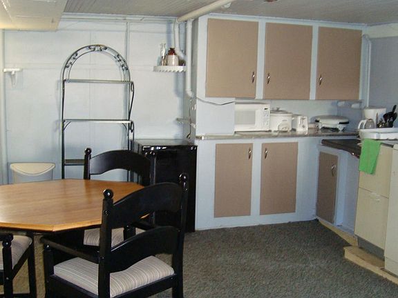 4th image of 270 McCann St