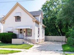 1815 Marquette St, Racine, WI 53402