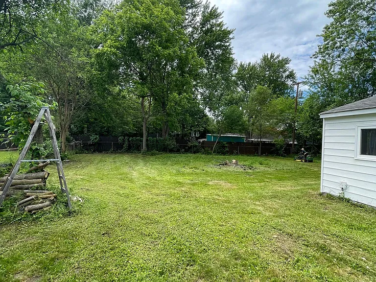 2563 Hearthside Dr — Photo 40