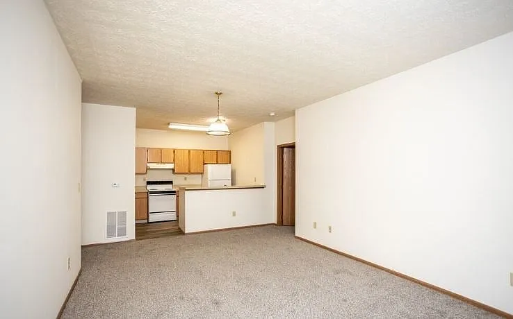 2 Bedroom, 2 Bath Living Room