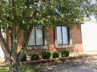 3309 Fox Trace Rd, Lexington, KY 40515