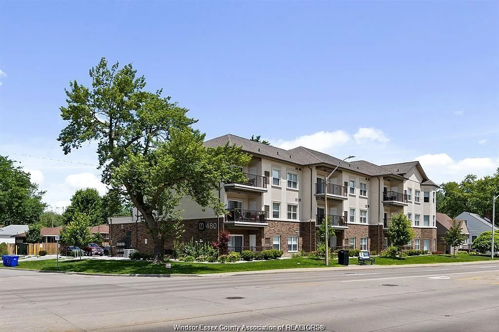 2 bed, 2.0 bath, 1044 sqft, $2,550 — Photo 2