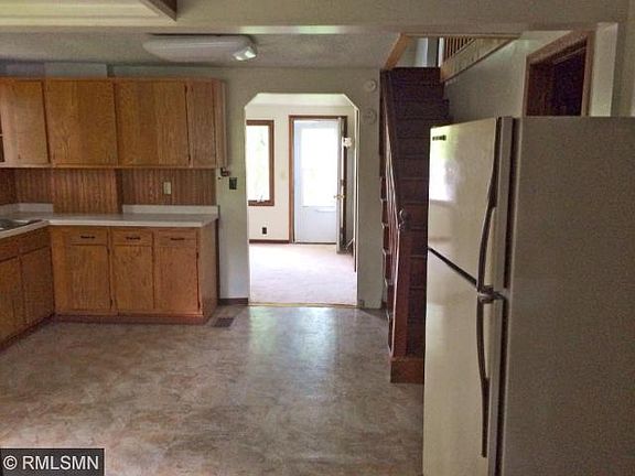4th image of 306 Huntsinger Ave