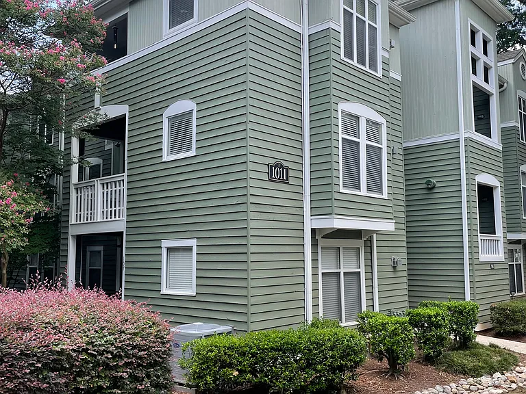 1011 Nicholwood Dr #207 — Photo 1