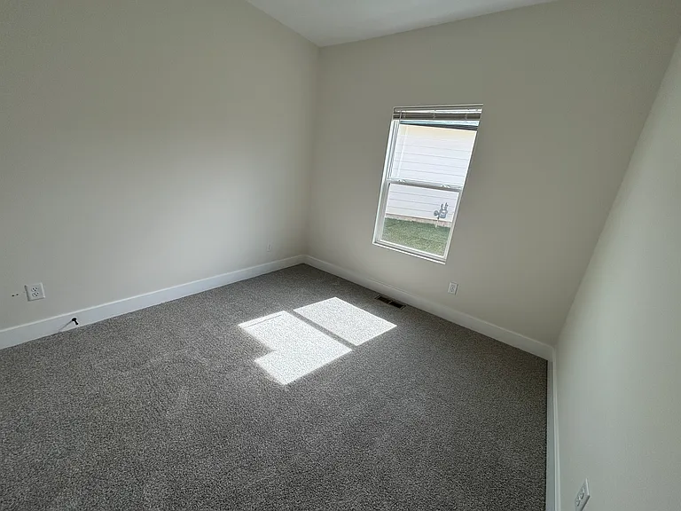 5249 S Chase Ave — Photo 18