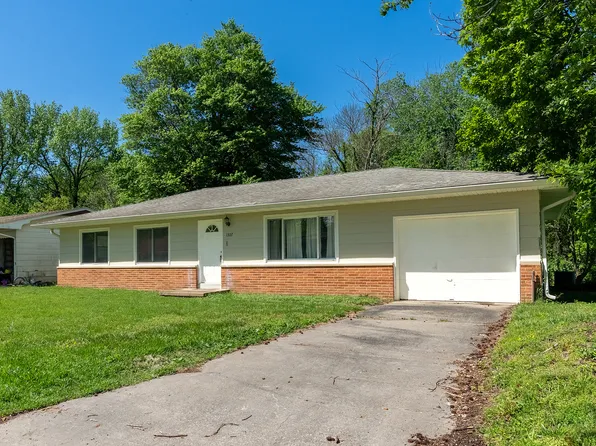 1307 N 16th St, Murphysboro, IL 62966