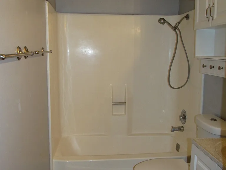 2114 Herrington St — Photo 7