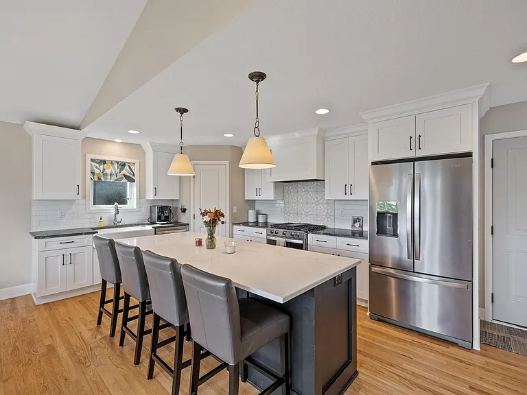 7080 Redwing Ln — Photo 4