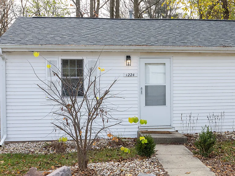 1230 Reese Ave #1230 — Photo 4