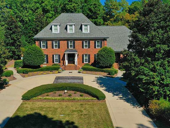 2nd image of 115 Carpathian Way