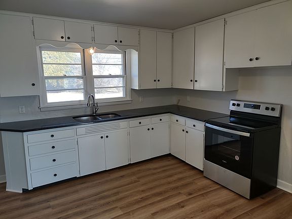 4th image of 10 Sunflower Ave