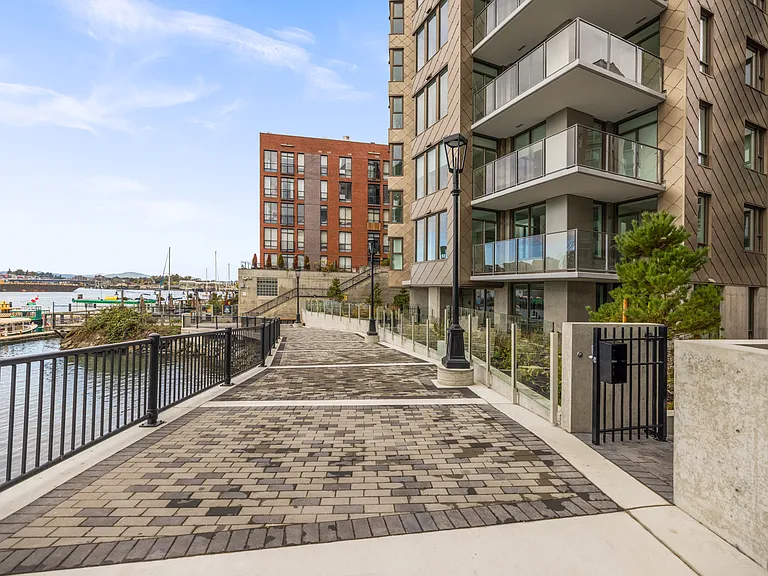 1628 Store St #308 — Photo 31