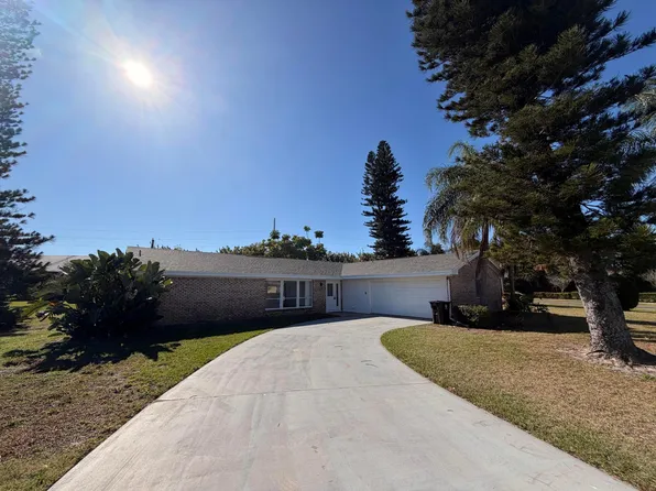 1902 SE GENA Road, Port St Lucie, FL 34952