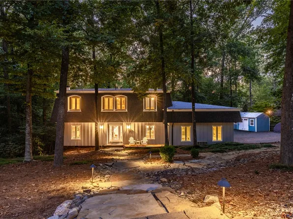 323 Tamassee Dr, Clemson, SC 29631