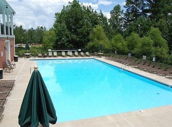 2nd image of 510 Blossom Way