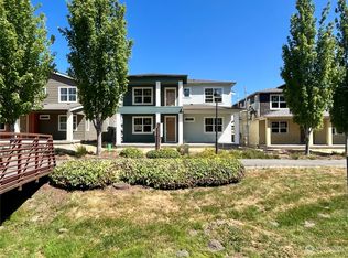 498 SW 100th St #33, Seattle, WA 98106