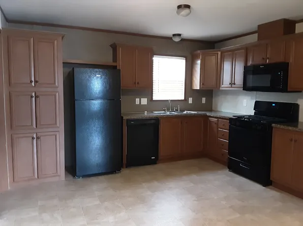 13318 S Dixie Hwy, Holly, MI