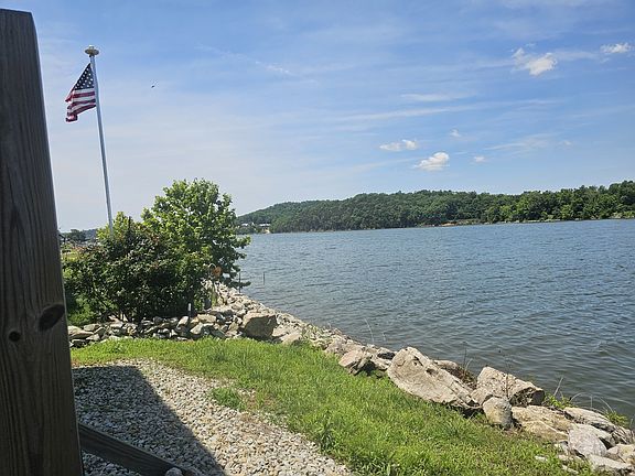 2nd image of 1089 River Front Dr