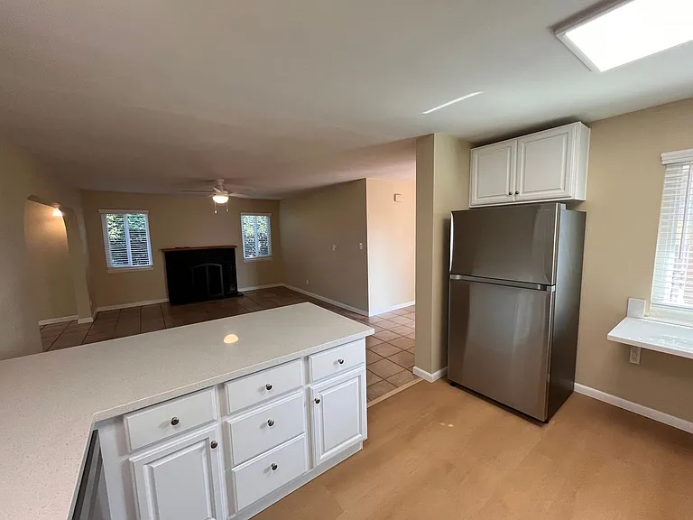 4666 Monongahela St — Photo 3