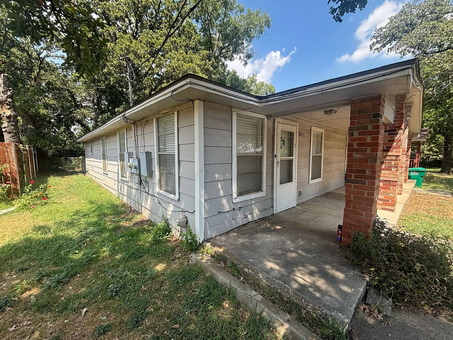 521 Ruth Street — Photo 2