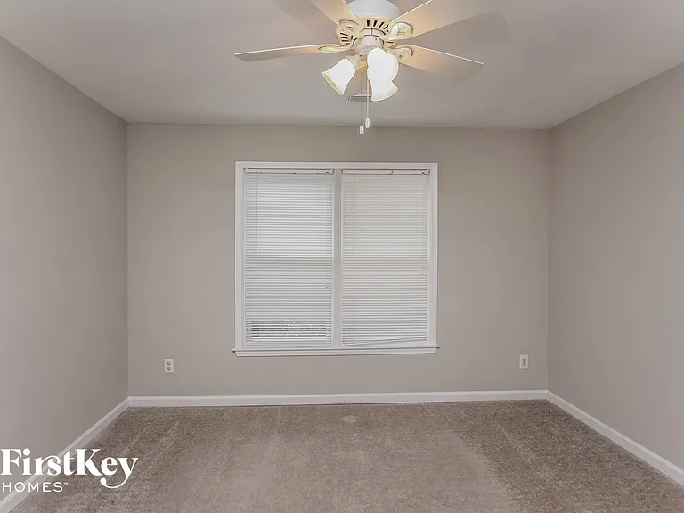 3215 Maple Terrace Dr — Photo 13