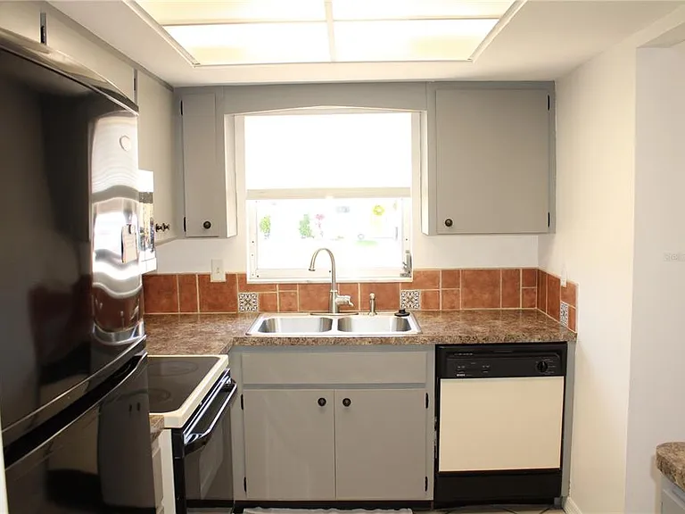 5062 Live Oak Cir #5026 — Photo 2
