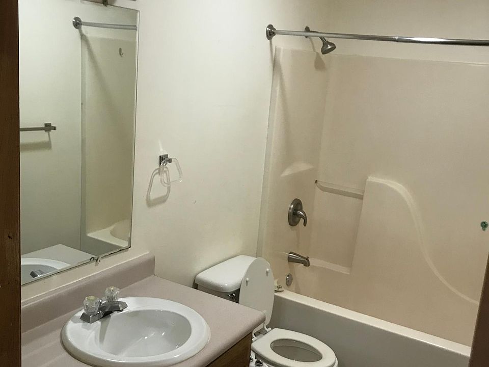 1st image of 631 E Superior St #1/2