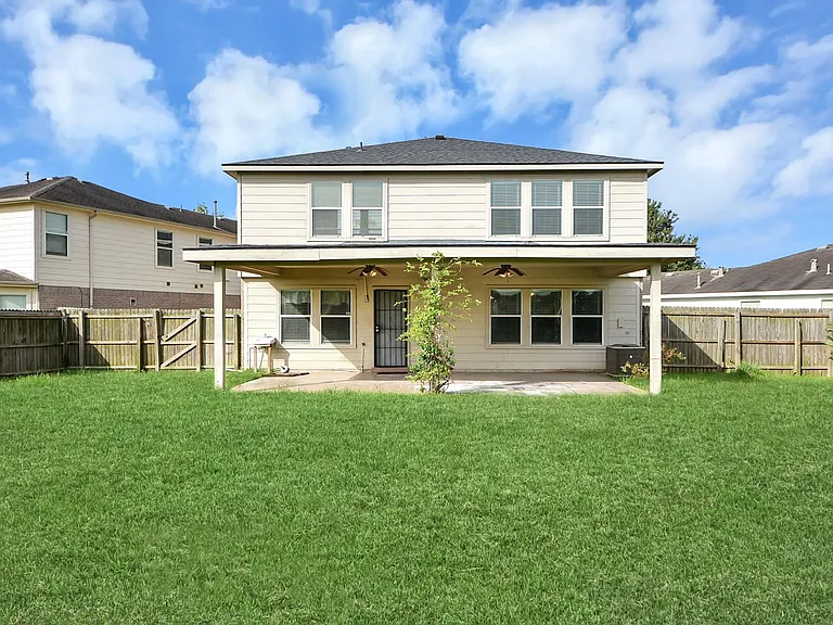 15202 Lynford Crest Dr — Photo 42