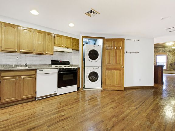 3rd image of 44 Water St APT 3