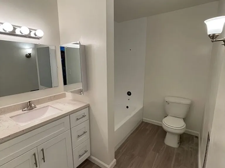 1011 W Angeleno Ave — Photo 9
