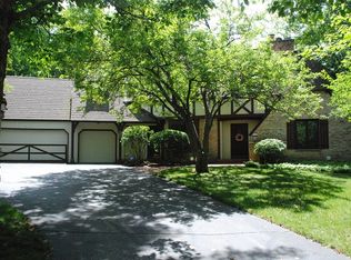 345 W Ravine Baye Rd, Bayside, WI 53217