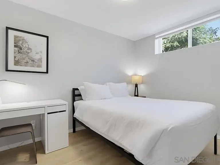1920 Gardena Pl — Photo 20