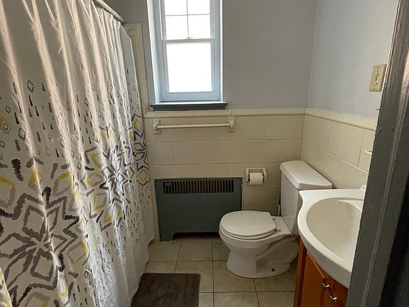 5th image of 7224 Cottage St Floor 1