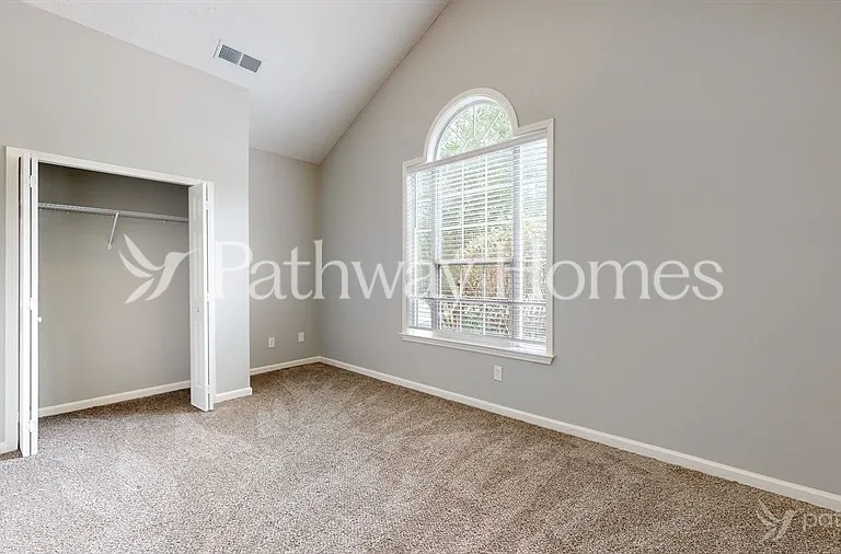 8401 Somerton Cir — Photo 14