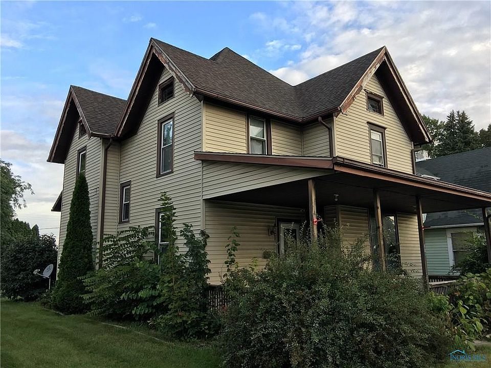 1st image of 809 E High St