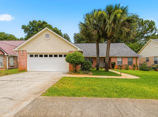855 Mande Ct, Shalimar, FL 32579