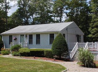 19 Treasure Ln, Mashpee, MA 02649