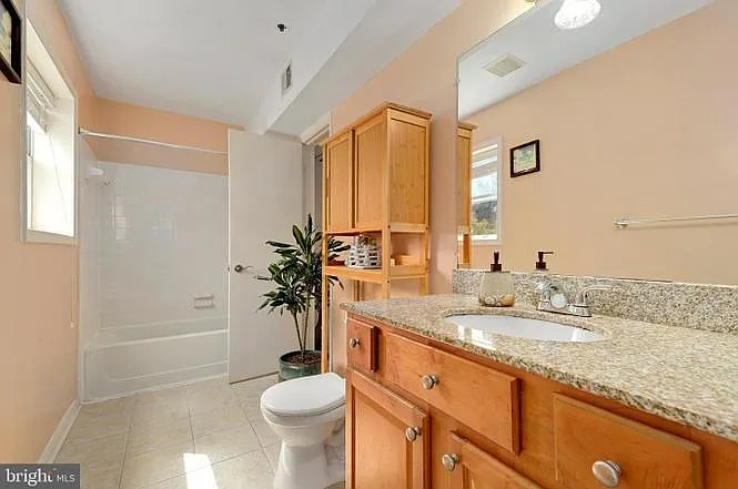 3179 Summit Square Dr #2-B3 — Photo 7
