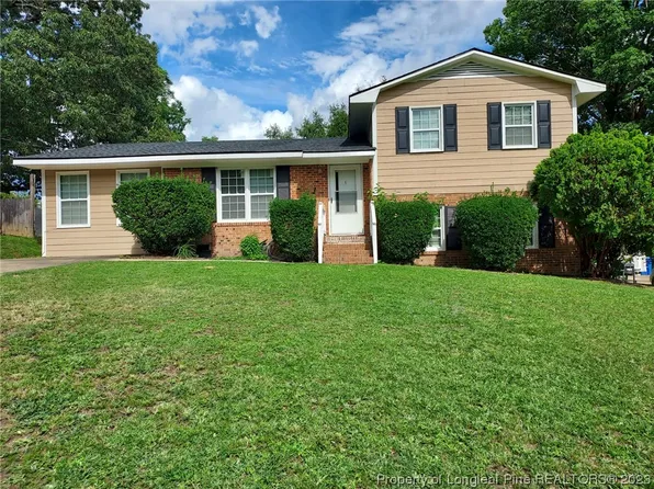 6116 Regis Ct, Fayetteville, NC 28314