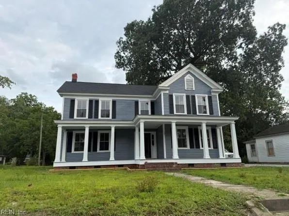 109 W Main St, Wakefield, VA 23888