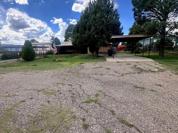2029 East Dr, Las Vegas, NM 87701