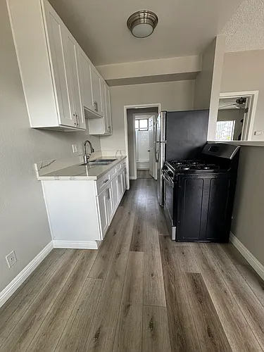 428 W 7th St #5 Photo 1