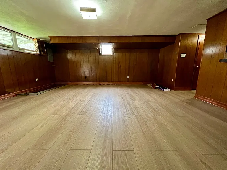 569 Domino Ln — Photo 26