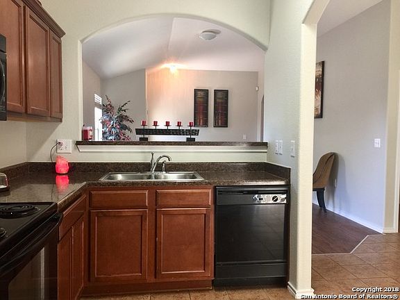 4th image of 2226 Mission Cir