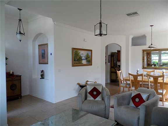 4th image of 10031 Shadow Creek Dr