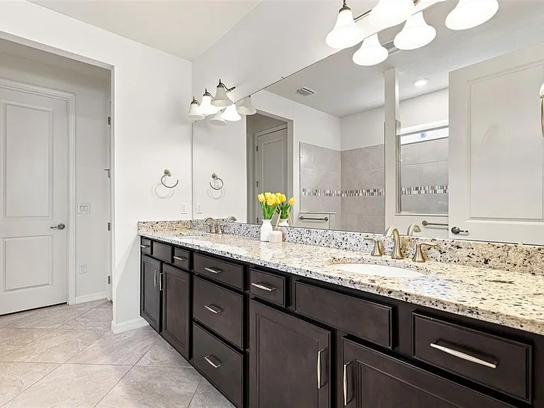 12846 Payton St — Photo 29